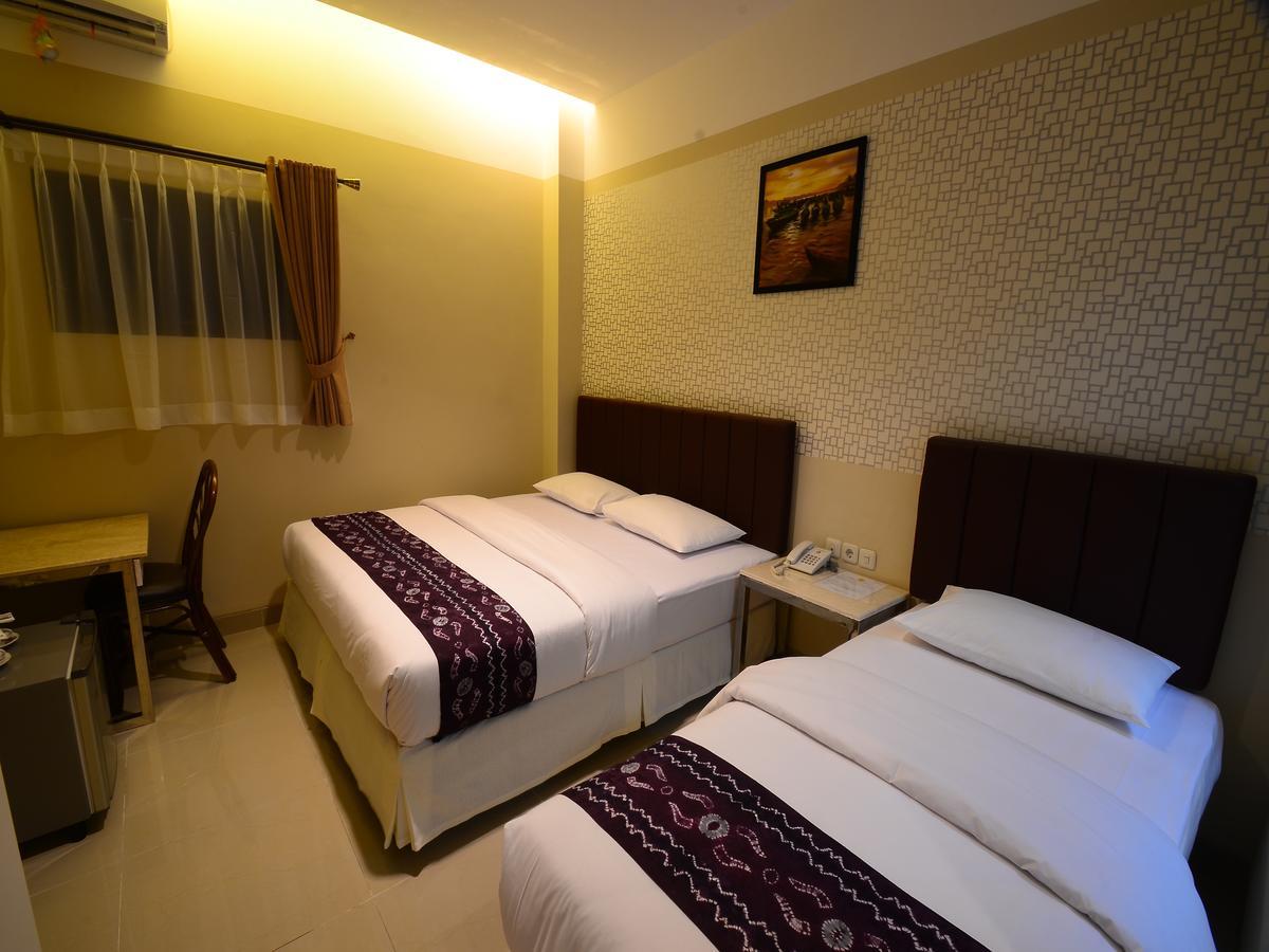Queen City Hotel Banjarmasin Banjarmasin  Exterior foto